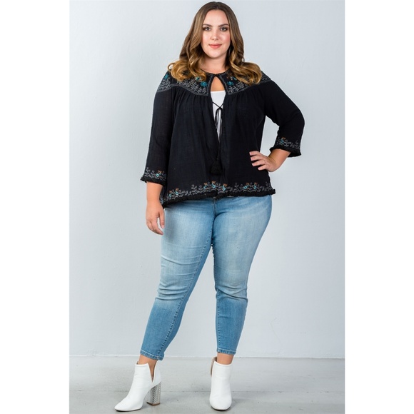 PLUS SIZE BLACK EMBROIDERY FLOWER TASSEL CARDIGAN - Picture 4 of 6